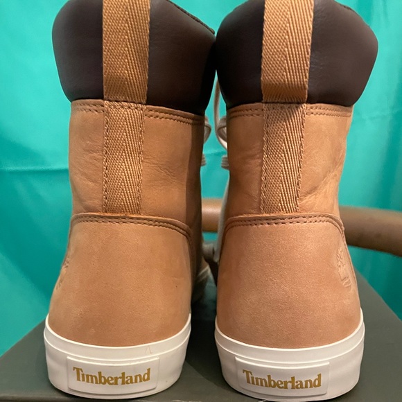 Timberline Women’s Boots - Picture 3 of 5